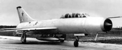 Учебно-боевой самолет Су-9У