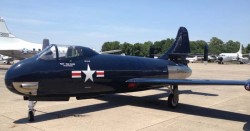 Палубный истребитель Vought F6U-1 Pirate