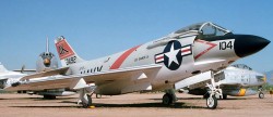 Палубный истребитель McDonnell F3H Demon