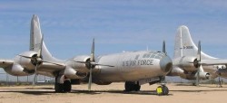 Тяжелый бомбардировщик Boeing B-50 Superfortress (США)